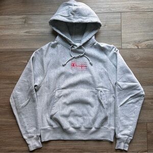Champion | Reverse Weave Hoodie in Heather Grey (Small)